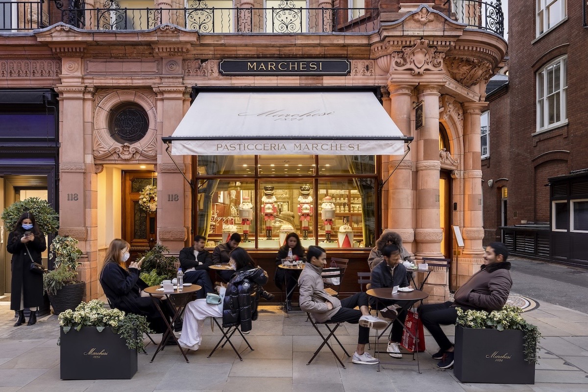 Pasticceria Marchesi on Mount Street with guests at pavement tables